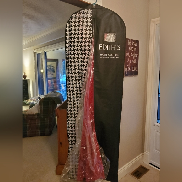 Scarlet Red Prom or Formal Gown - Picture 4 of 6